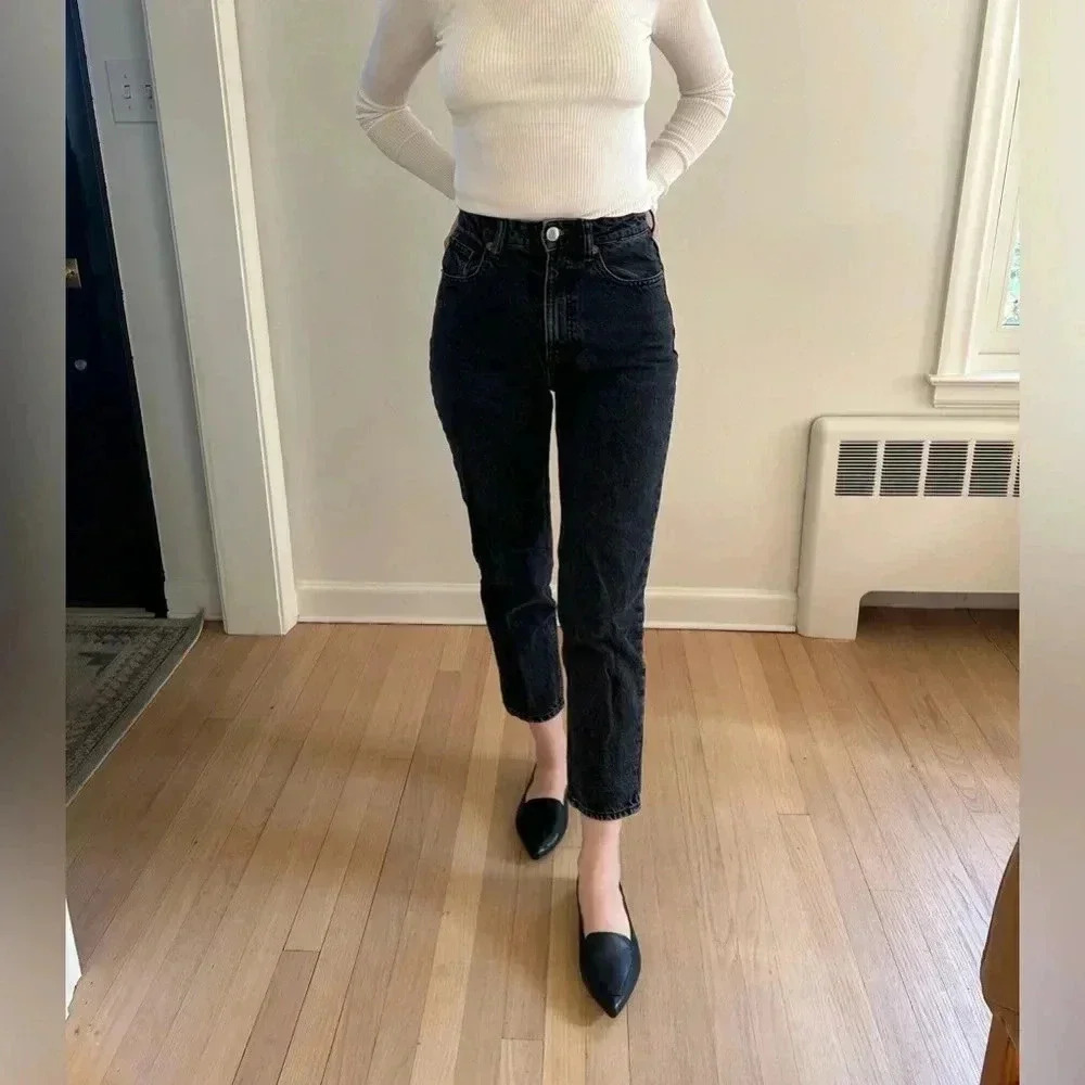 ZARA High Waist washed black straight leg ankle jeans size 4/ 26 Levi’s